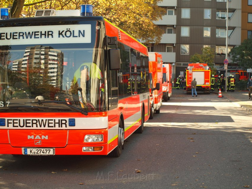 Feuer 3 Koeln Chorweiler Liverpoolerplatz P119.JPG